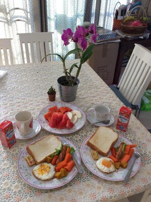 Restaurant - Sorn Waree Apartment (Kanchanaburi)