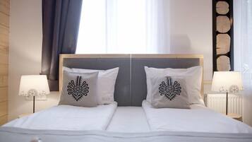 Economy Double Room | In-room safe, iron/ironing board, free cots/infant beds, rollaway beds