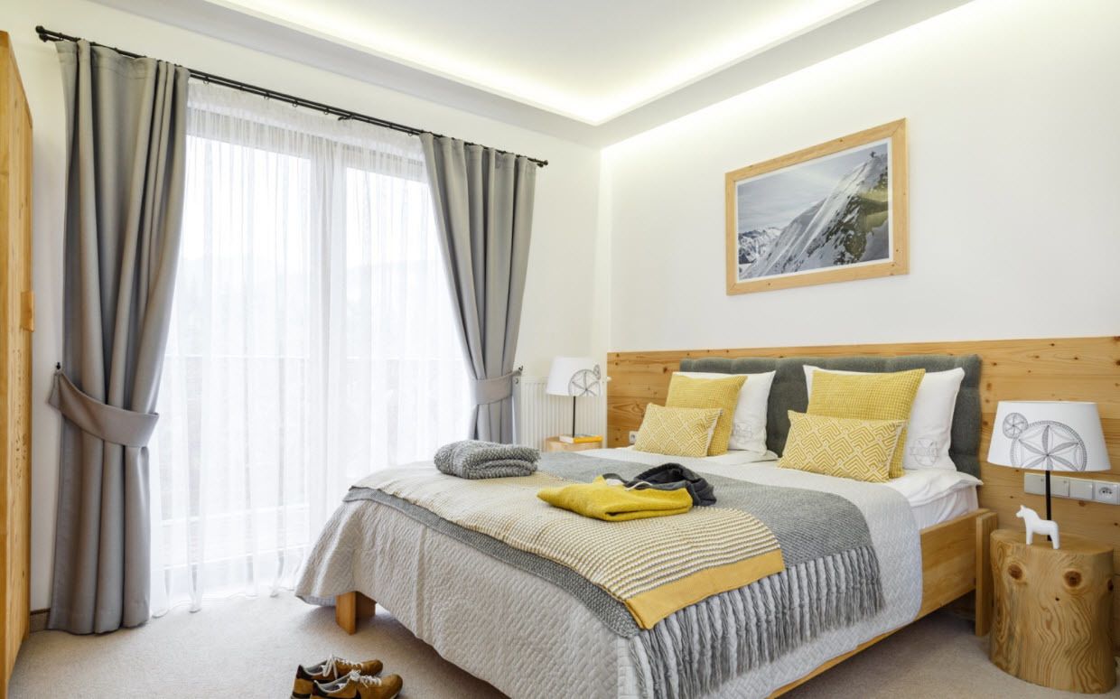 Standard Double Room, Mountain View | In-room safe, iron/ironing board, free cribs/infant beds, rollaway beds