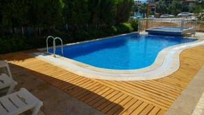 Seasonal outdoor pool, open 9:00 AM to 8:00 PM, pool loungers - Panamare Apart Hotel Akyaka (Ula)