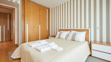 Apartment, 1 Bedroom (62B) | Iron/ironing board, cribs/infant beds, free WiFi, wheelchair access