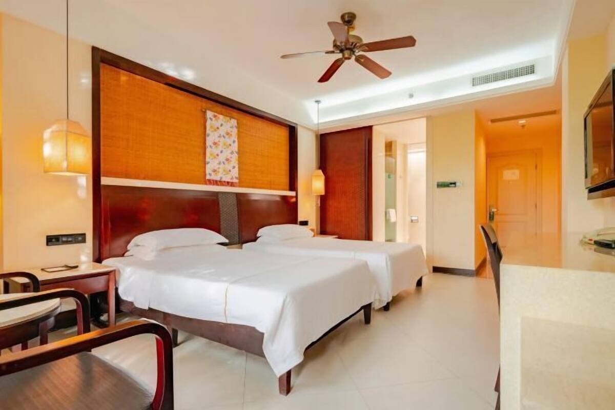 Minibar, in-room safe, desk, blackout drapes