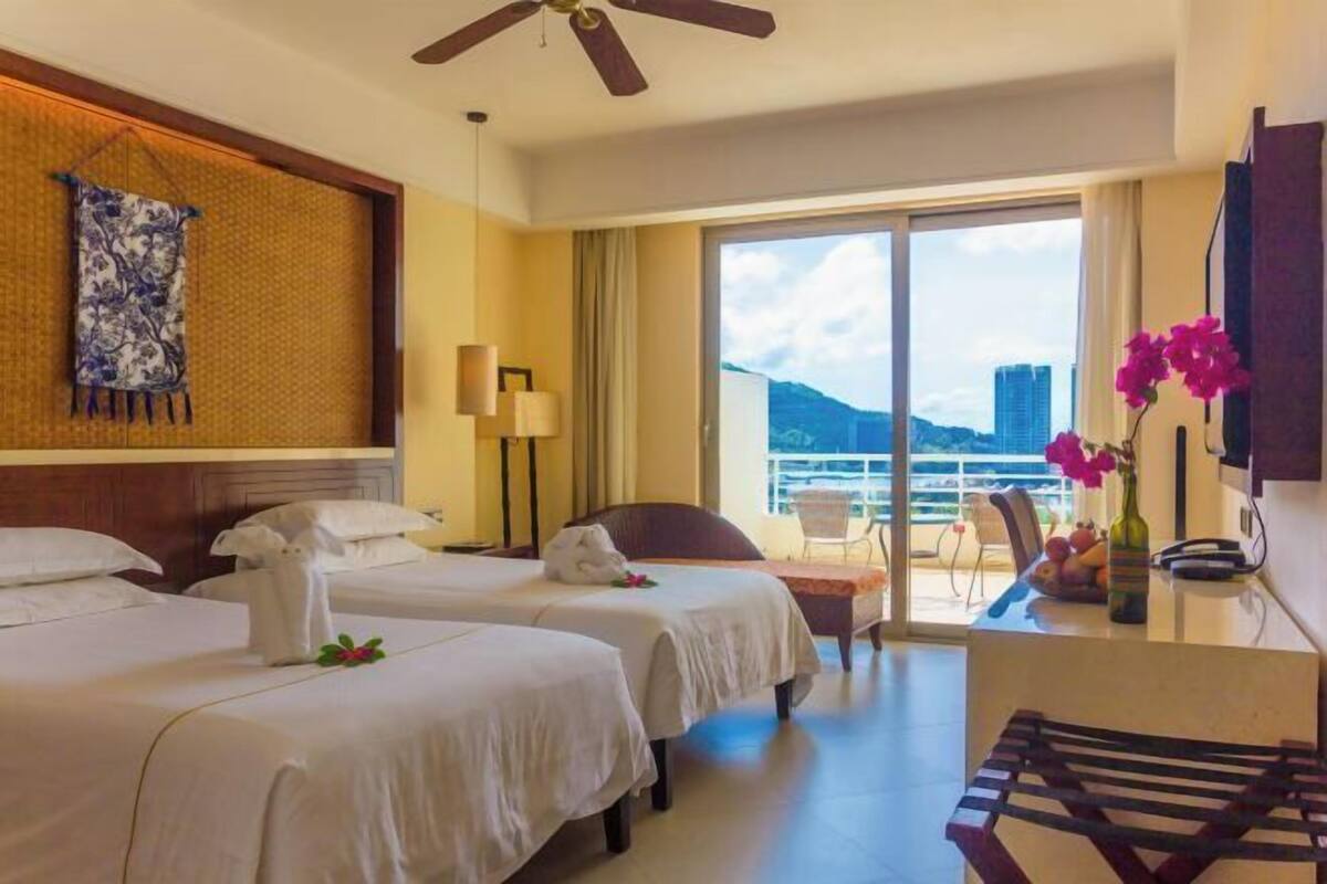 Minibar, in-room safe, desk, blackout drapes