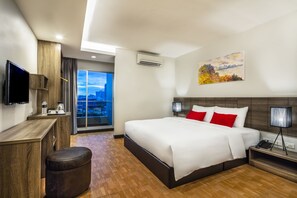 In-room safe, desk, blackout curtains, free WiFi - Livotel Hotel Hua Mak Bangkok (Bangkok)