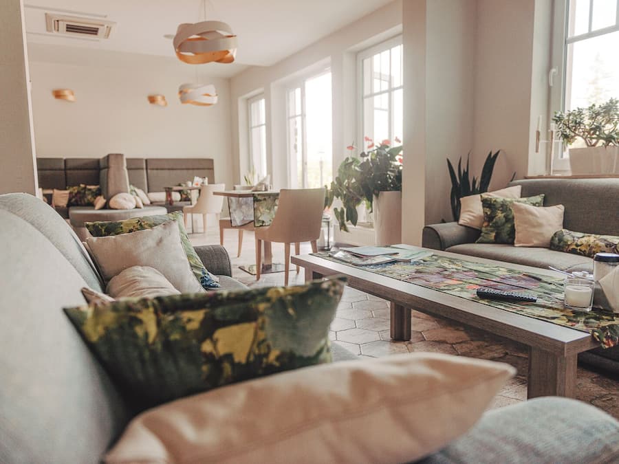 Lunch and dinner served, local cuisine