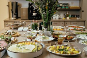 Tägliches inbegriffenes Frühstücksbuffet