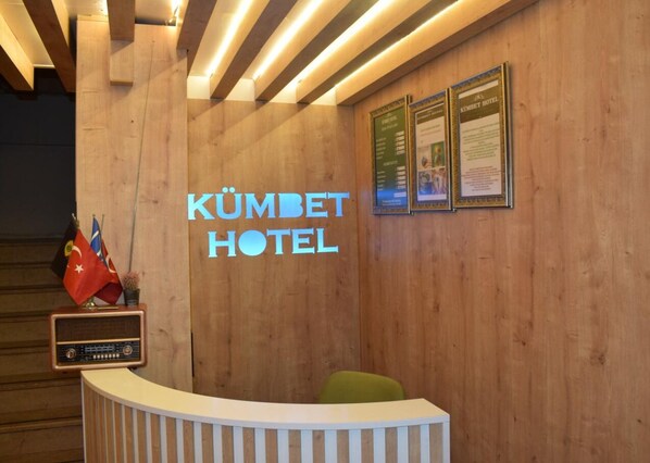 Reception - Kumbet Hotel (Istanbul)
