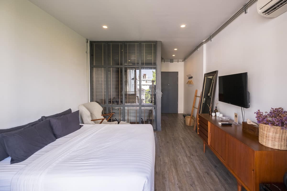 Double with Terrace and Bathtub#5 | In-room safe, soundproofing, WiFi (free)