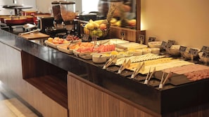 Free daily buffet breakfast