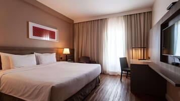 1 quarto, roupas de cama antialérgicas, frigobar, cofres nos quartos