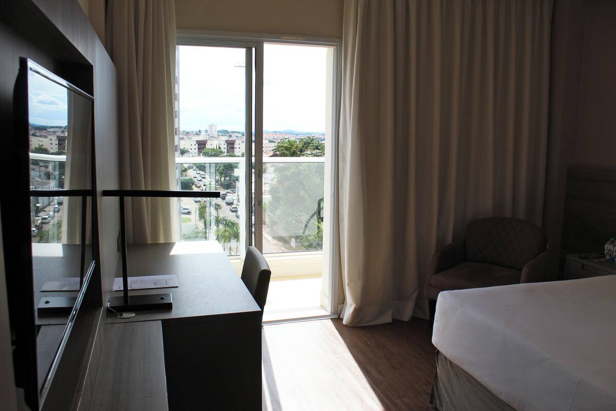 luxo king nao fumante | 1 bedroom, hypo-allergenic bedding, minibar, in-room safe