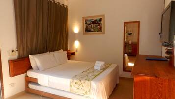 3 bedrooms, in-room safe, individually decorated, individually furnished