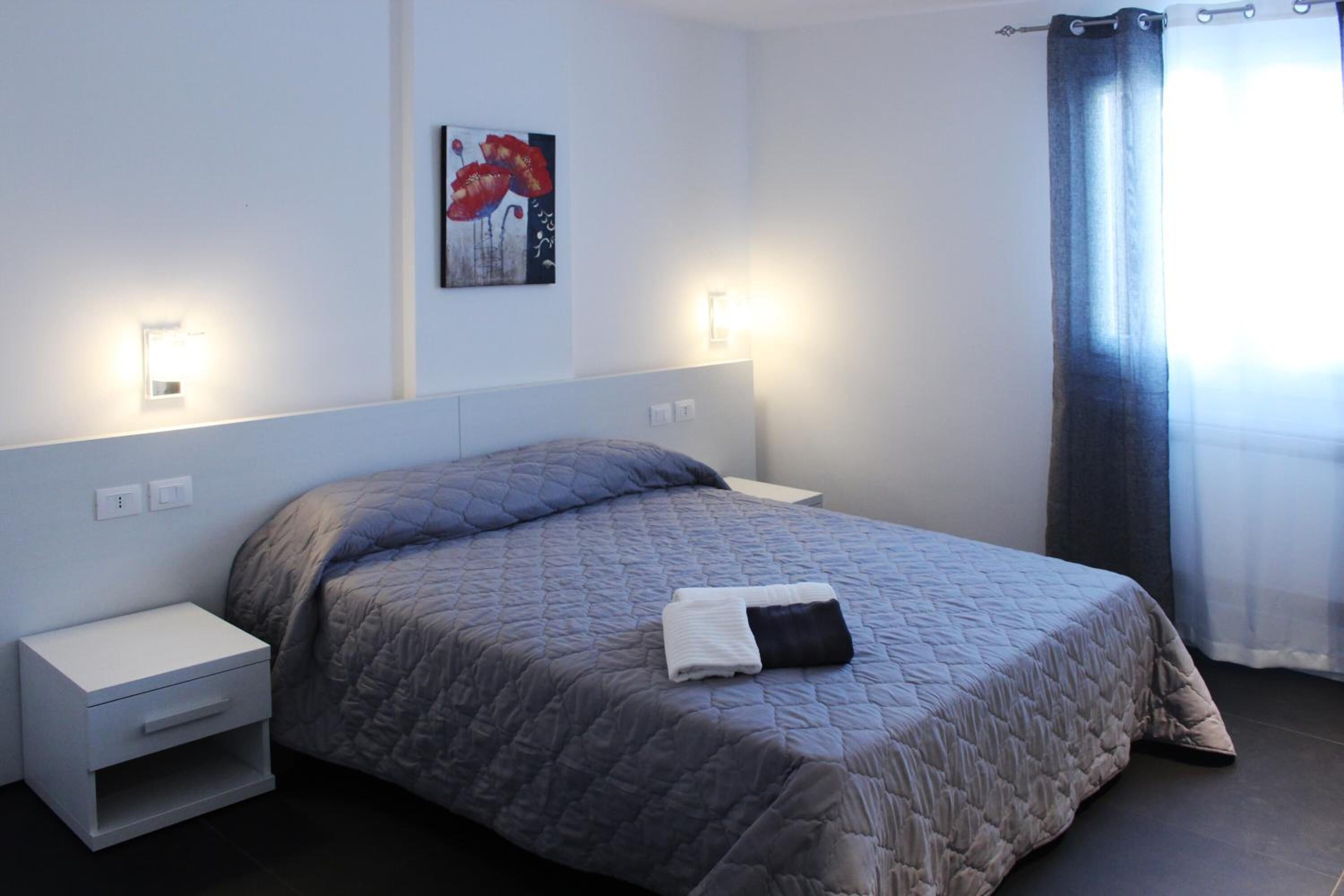 Hochwertige Bettwaren, Minibar, Zimmersafe, Schreibtisch