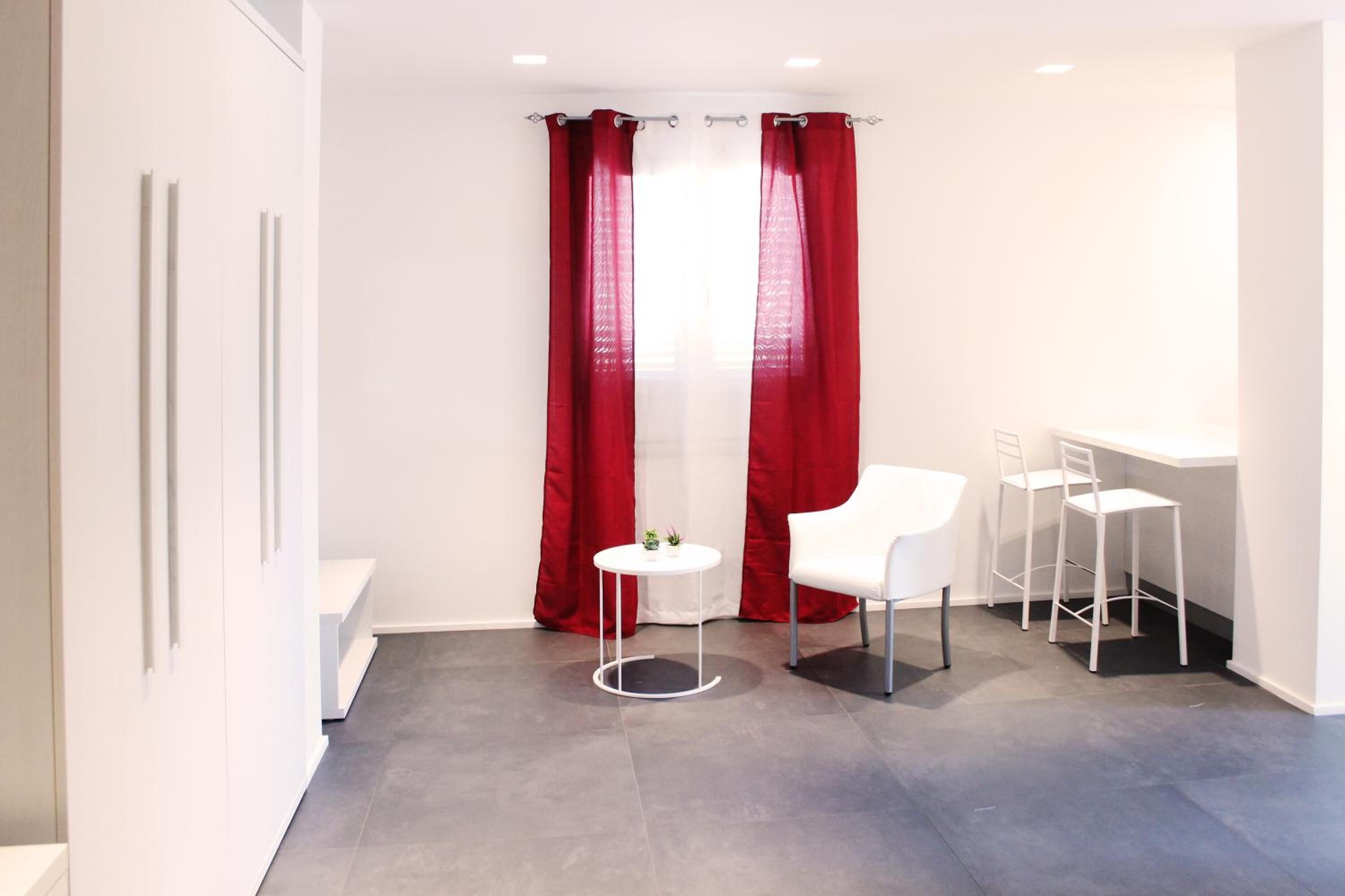 32-Zoll-LED-Fernseher mit Satellitenempfang, Fernseher