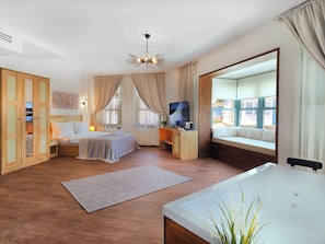 Luxury Room, 1 Bedroom (Bay Window) | Frette Italian sheets, premium bedding, minibar, in-room safe - Triangulo Hotel (Cesme)