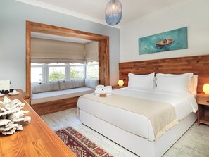 Camera Deluxe (Bay Window) | Lenzuola Frette, biancheria da letto di alta qualità, minibar