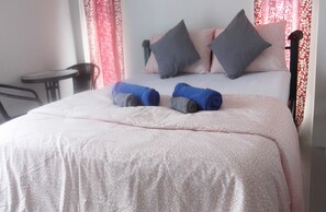 Free WiFi, bed sheets