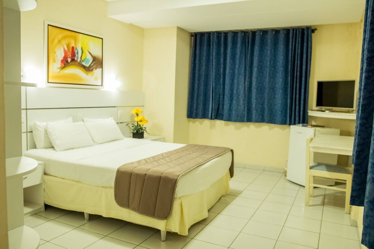 Minibar, blackout drapes, WiFi (free), bed sheets