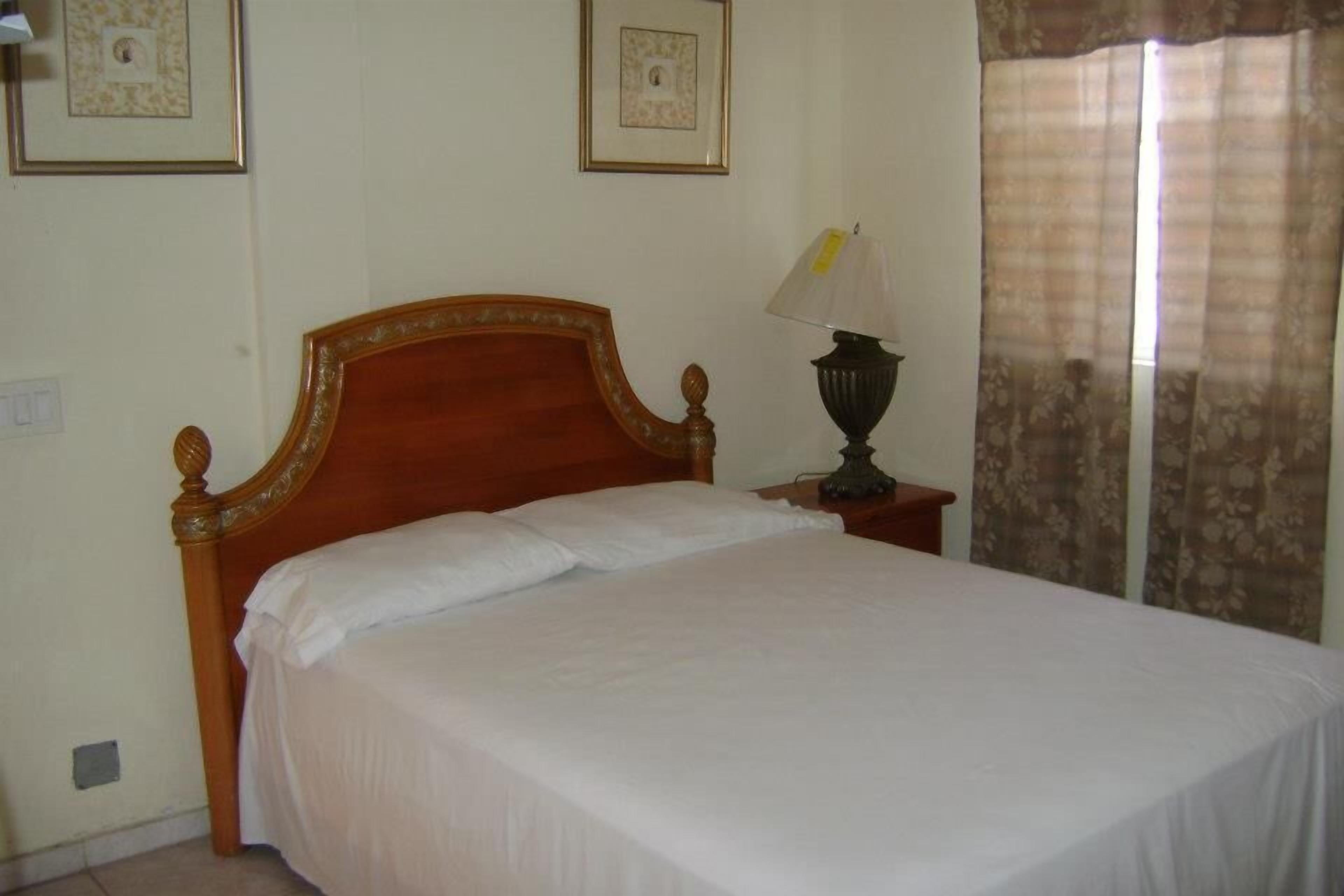 Standard Room | Desk, iron/ironing board, free WiFi