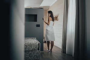 Studio Suite (3 pax) | Down comforters, minibar, in-room safe, desk - Hotel Bezzi (Ponte di Legno)