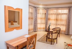 Trang thiết bị văn phòng tại phòng