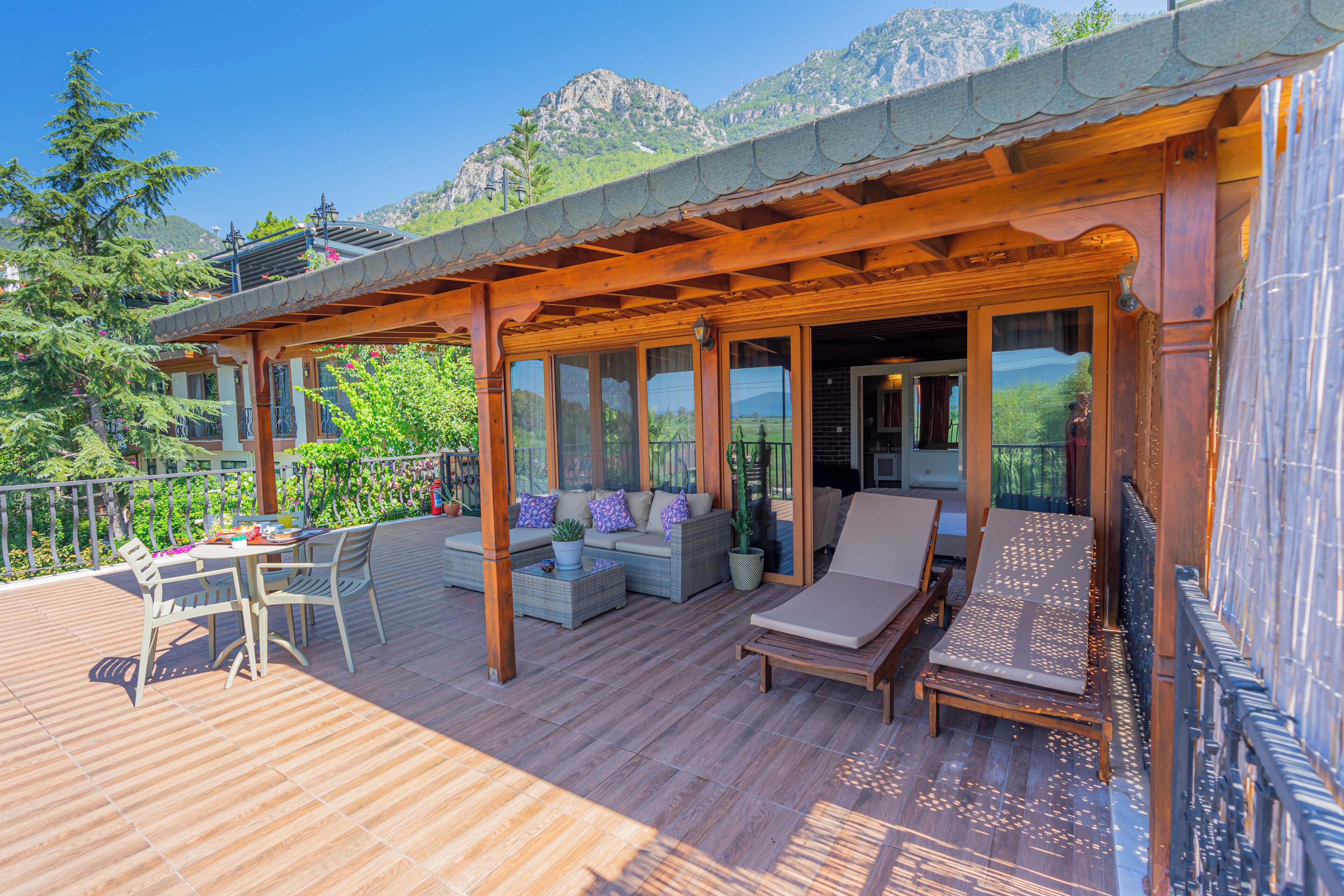 Honeymoon Double Room | Premium bedding, minibar, individually decorated, individually furnished