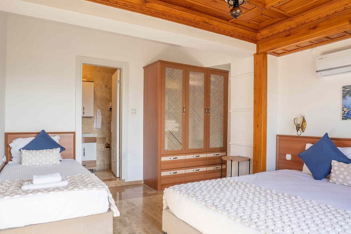 family apartment | premium bedding, minibar, individually decorated, individually furnished