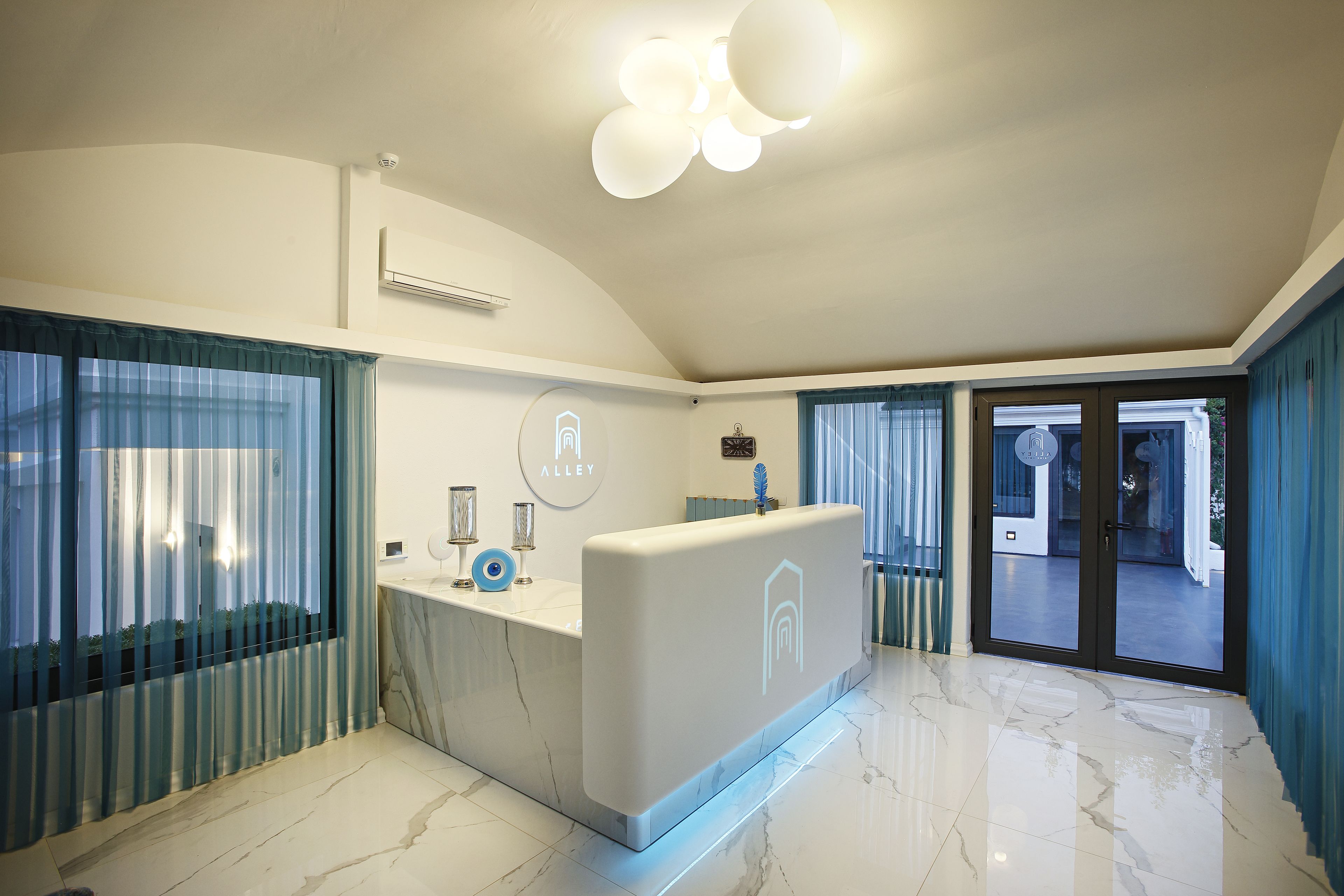 Quầy tiếp tân
