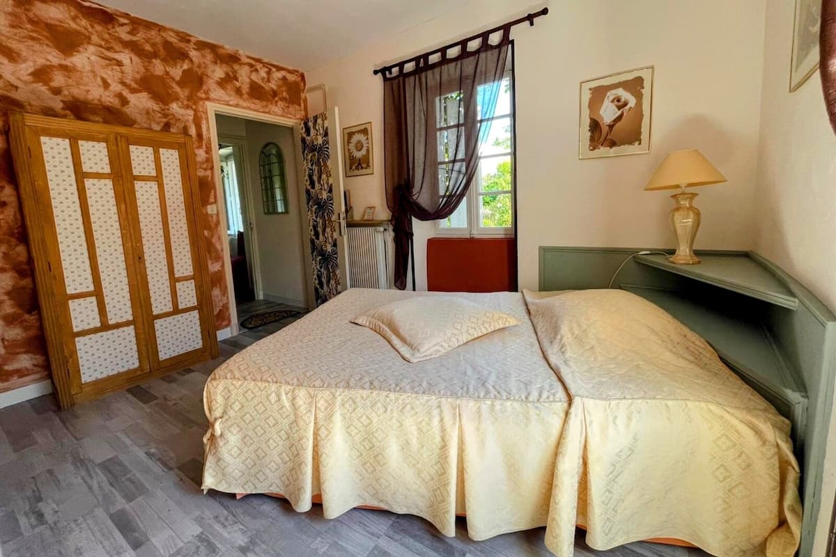 Classic Single Room | Desk, free WiFi, bed sheets