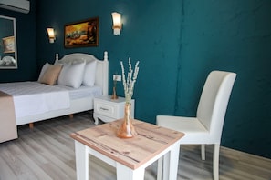 Deluxe Double Room | Premium bedding, minibar, desk, blackout curtains - Alaçatı 716 Hotel (Cesme)