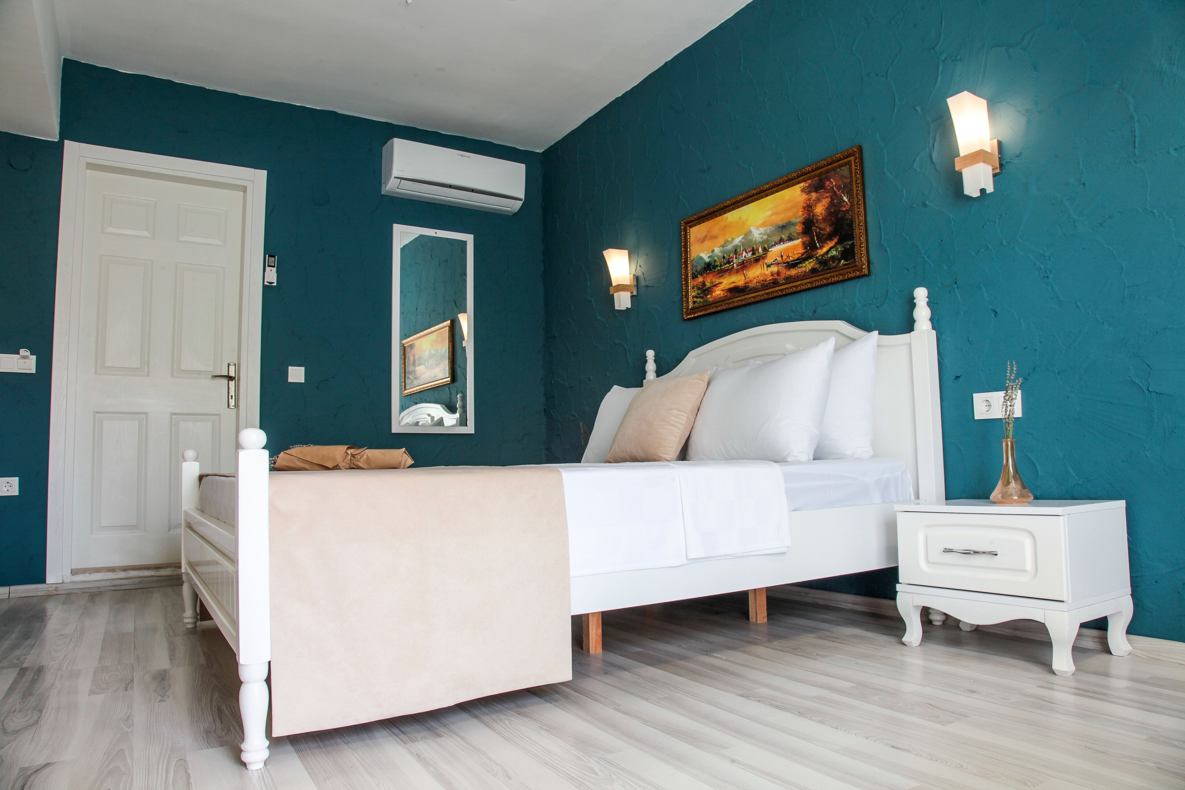 deluxe double room | 1 bedroom, premium bedding, minibar, desk