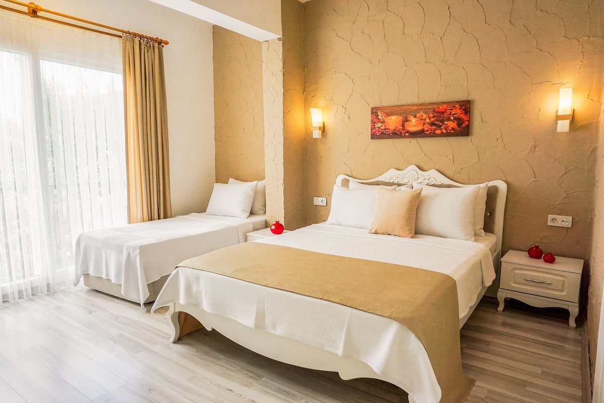 family triple room | 1 bedroom, premium bedding, minibar, desk