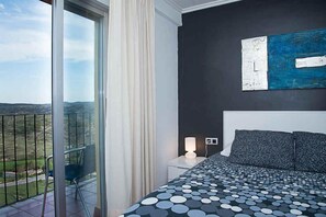 Kahden hengen huone | Työpöytä, pimennysverhot, ilmaiset vauvansängyt, ilmainen Wi-Fi