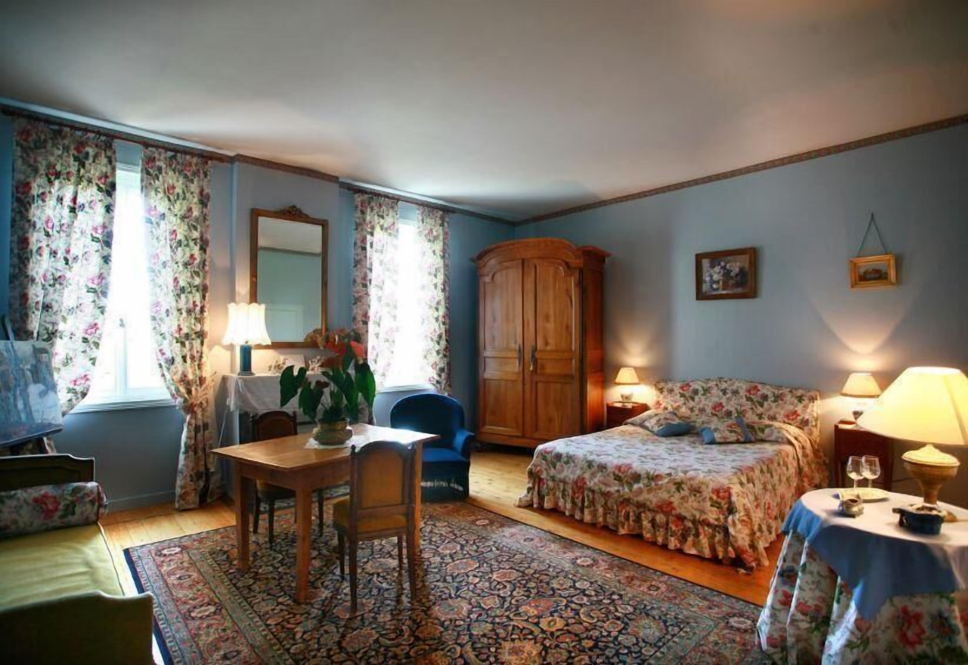 Doppelzimmer (Marie-Antoinette) | Individuell dekoriert, individuell eingerichtet, Schreibtisch