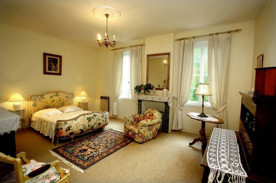 Doppelzimmer (Magnolia) | Individuell dekoriert, individuell eingerichtet, Schreibtisch