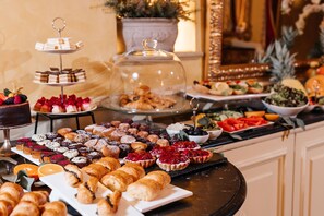 Free daily buffet breakfast - Alchymist Grand Hotel & Spa (Prague)