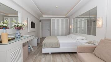 Premium bedding, minibar, in-room safe, soundproofing