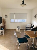 1 habitación, tabla de planchar con plancha y wifi gratis 