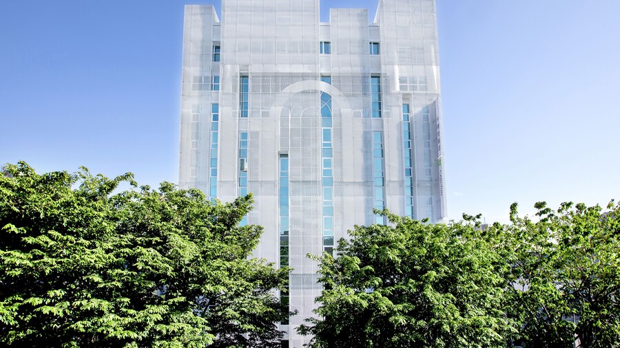 The Carlton