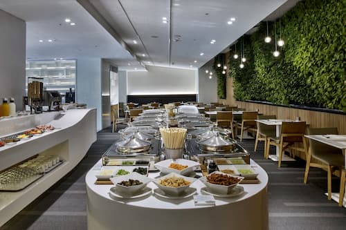 Daily buffet breakfast for a fee