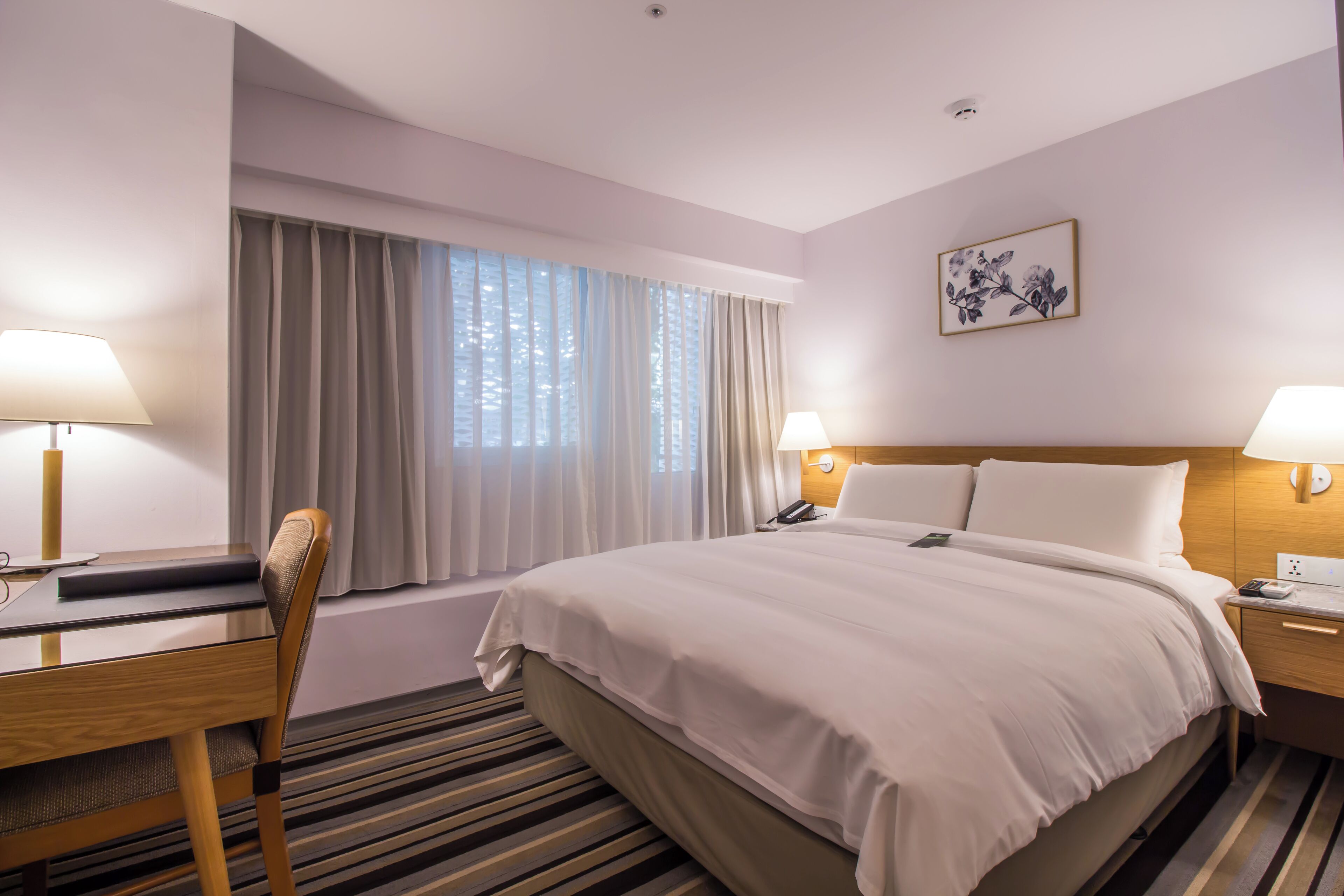Economy Double Room, Low level | Premium bedding, minibar, in-room safe, desk