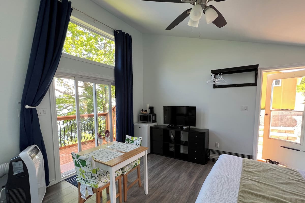 1 bedroom, in-room safe, desk, free WiFi