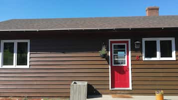 Suite, 2 Bedrooms (Duplex #8) | 1 bedroom, in-room safe, desk, free WiFi