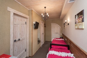 Standard Twin Room | Premium bedding, pillowtop beds, individually decorated - 3 Gnoma hotel (St. Petersburg)