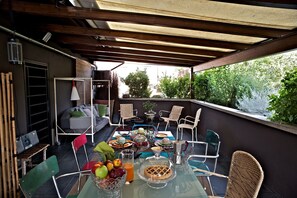 Free daily continental breakfast - B&B Design (Bologna)