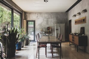 Télévision à écran plat