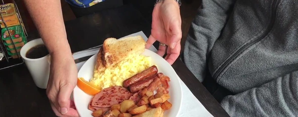 daily cooked-to-order breakfast for a fee