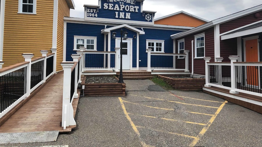 Seaport Inn