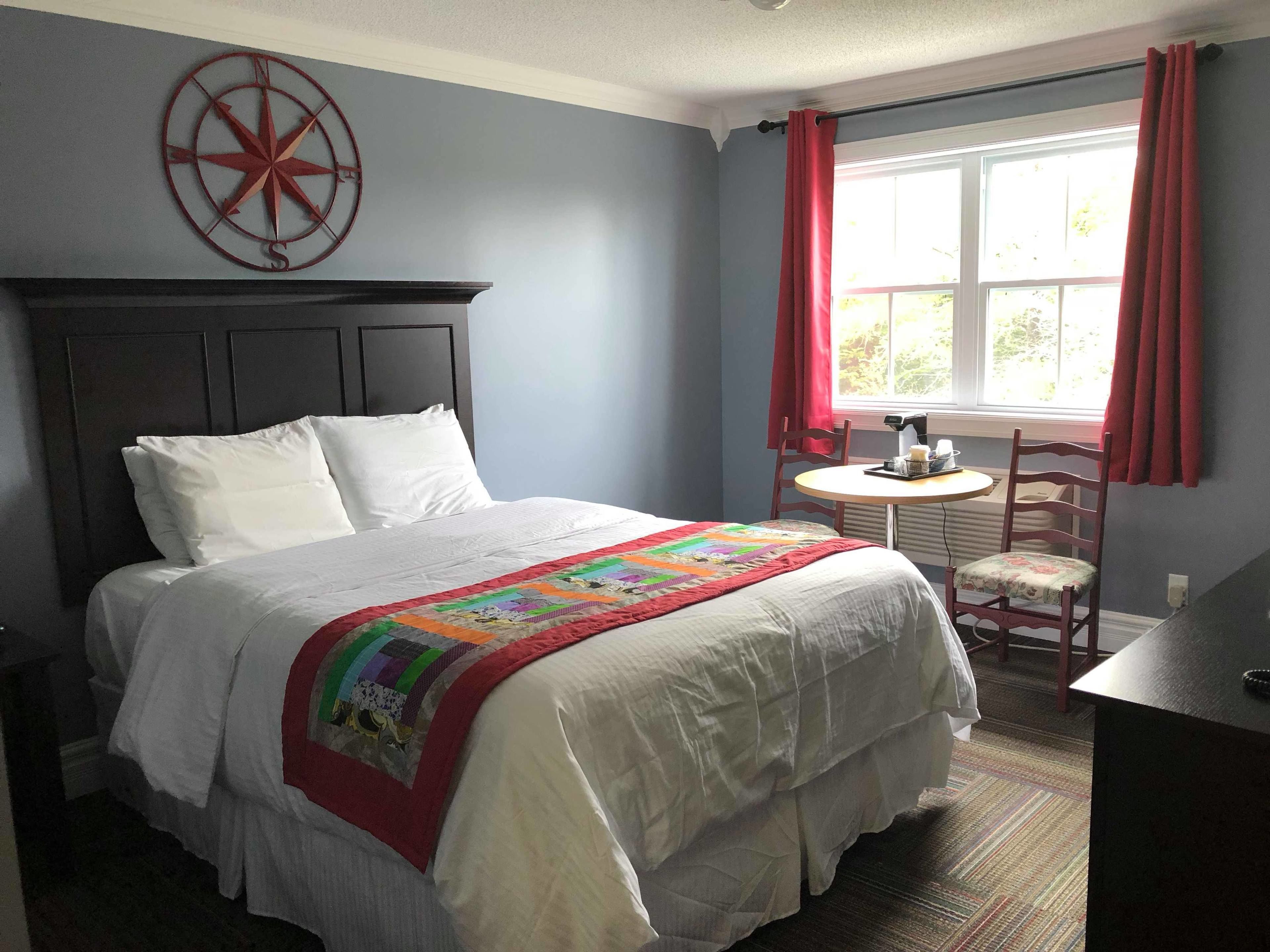 room, 1 queen bed | memory-foam beds, desk, blackout curtains, iron/ironing board