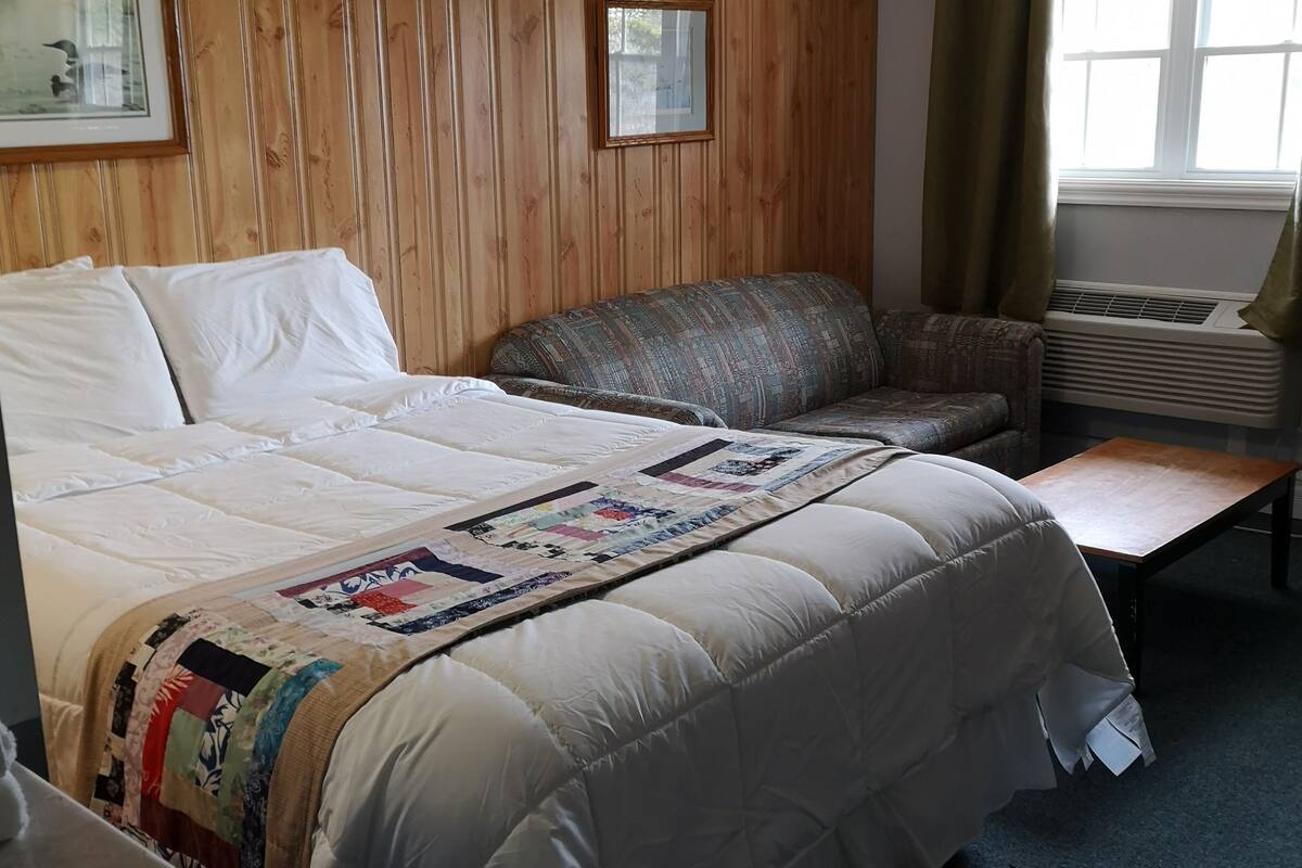 suite, 2 queen beds | memory-foam beds, desk, blackout curtains, iron/ironing board